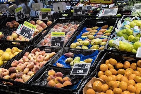 grocery stores in verona.